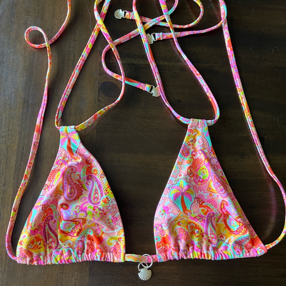 Kulani Kinis swim top